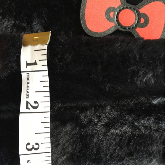 Furry Hello Kitty Tote - Picture 6 of 6